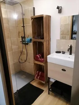 Salle de bains dans l'établissement Le logis du heron