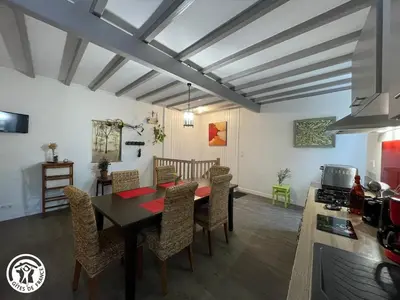 Cuisine ou kitchenette dans l'établissement Gîte Zen et Confort au cœur du Sud Vendée, proche Parc Natural du Marais Poitevin - FR-1-426-571
