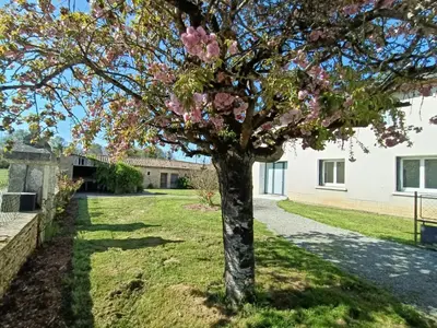 Jardin de l'établissement Location des longères