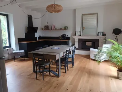 Cuisine ou kitchenette dans l'établissement Maison spacieuse avec piscine sans vis à vis 8 pers