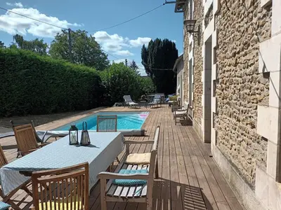 Piscine de l'établissement Maison spacieuse avec piscine sans vis à vis 8 pers ou située à proximité