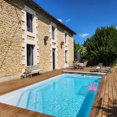 Maison spacieuse avec piscine sans vis à vis 8 pers