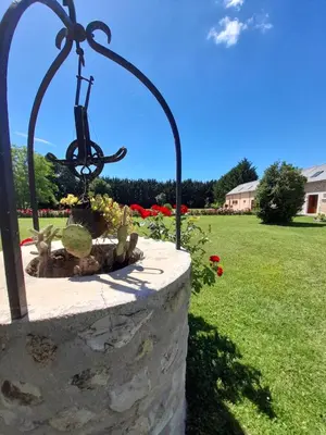 Jardin de l'établissement Villa de charme LA ROCHE AUX LIONS