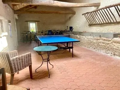 Tennis de table au sein de l'établissement L 'Églantine, Gîte 6 personnes ou à proximité