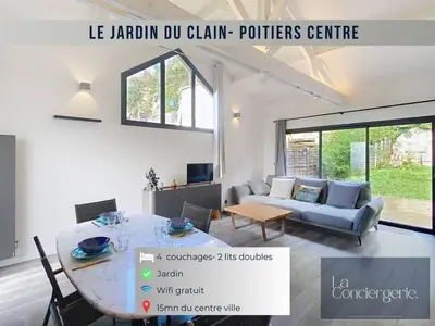 Coin salon dans l'établissement Le Jardin du Clain - Poitiers Centre - LaConciergerie