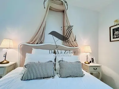 Un ou plusieurs lits dans un hébergement de l'établissement Maison de Famille - Piscine chauffée et vue sur l'Océan Atlantique