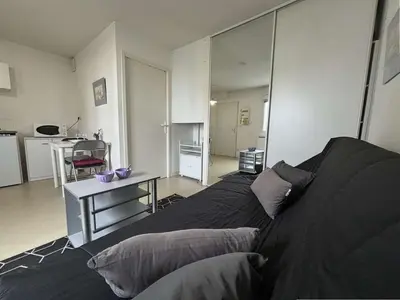 Cuisine ou kitchenette dans l'établissement Studio LA ROCHELLE - LR060-A06