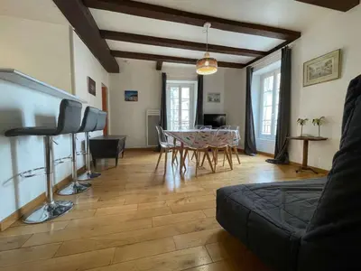 Télévision ou salle de divertissement dans l'établissement Appt 3 pièces LA ROCHELLE - LR180-030