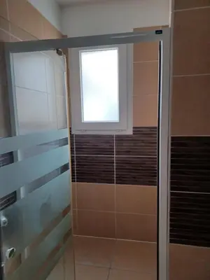 Salle de bains dans l'établissement Maison de vacances 6 personnes