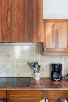 Cuisine ou kitchenette dans l'établissement La Maison de Thérèse, Longère 15 people