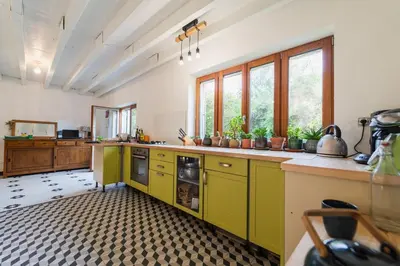 Cuisine ou kitchenette dans l'établissement La Moulière family house