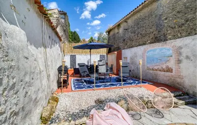 Terrasse ou espace extérieur de l'établissement Awesome Home In Tonnay-Boutonne