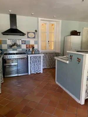 Cuisine ou kitchenette dans l'établissement Séjour en château privé