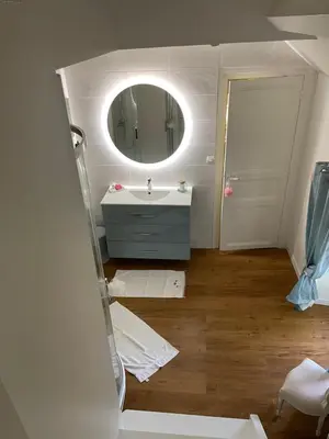 Salle de bains dans l'établissement Séjour en château privé
