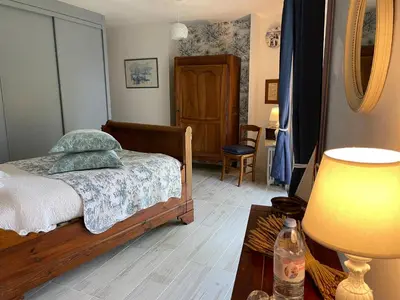 Un ou plusieurs lits dans un hébergement de l'établissement Séjour en château privé