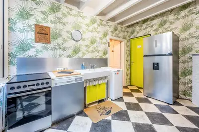 Cuisine ou kitchenette dans l'établissement Gîte de l'ouvroux