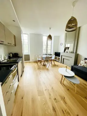 Cuisine ou kitchenette dans l'établissement Le Saint-Louis l Coeur de Ville