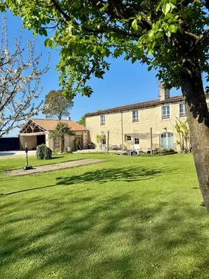 Jardin de l'établissement Les Villas de Grammont 260