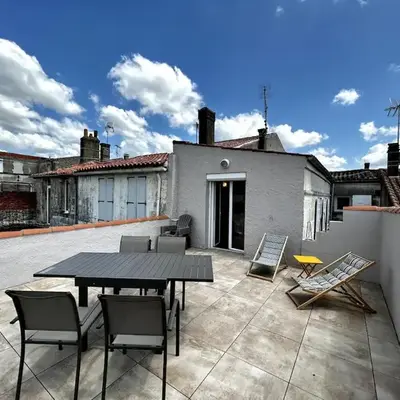 La Salamandre - Situé en plein coeur de ville et proche des thermes