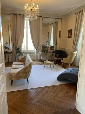 Coin salon dans l'établissement Château Maranne