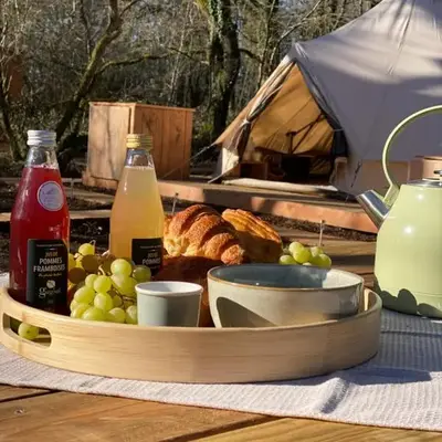 Tente luxe vue Etang avec jacuzzi 4