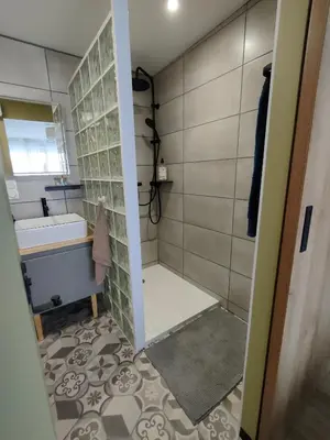 Salle de bains dans l'établissement Le Ch'ti Tonnay