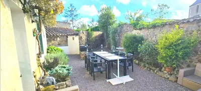 Jardin de l'établissement Maison Deux