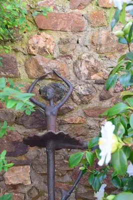 Jardin de l'établissement Maison Deux