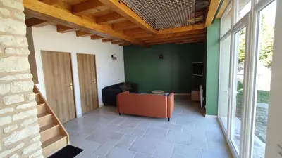 Télévision ou salle de divertissement dans l'établissement La tanière des trois Ogres, à 10min du Futuroscope