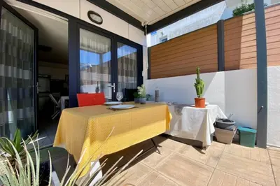 Balcon ou terrasse dans l'établissement Quiet house with terrace and south-facing garden
