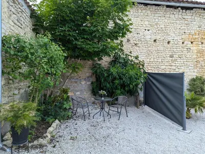 Jardin de l'établissement Les Pierres Douces
