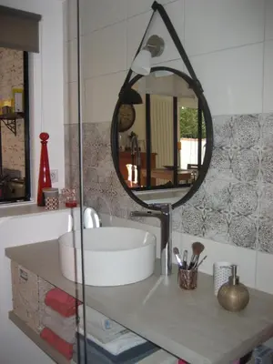Salle de bains dans l'établissement Agréable & Lumineux