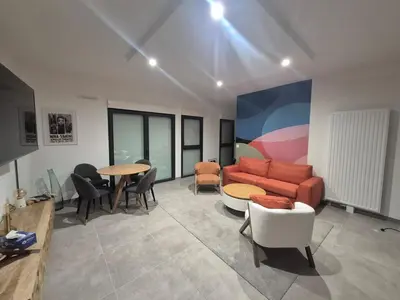 Coin salon dans l'établissement Nina, Appartement 2 couchages, Elégant, Wifi, Parking
