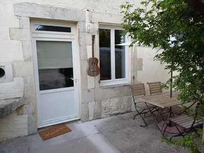 Terrasse ou espace extérieur de l'établissement Pays de Joie - Gite La Guitare