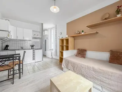 Cuisine ou kitchenette dans l'établissement Studio Lumineux Au Cœur de Saintes