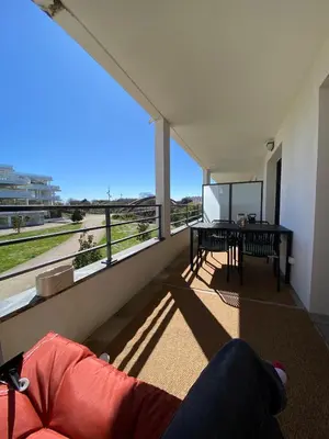 Balcon ou terrasse dans l'établissement Appartement à 15 min à pied du vieux port