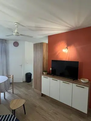 Plan de l'établissement Agréable appartement vue sur port de plaisance
