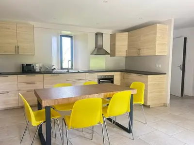 Cuisine ou kitchenette dans l'établissement Château de Chausserais - 5 chambres - 4 salles de bain