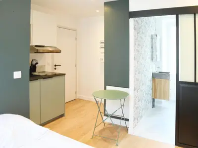 Cuisine ou kitchenette dans l'établissement Le Cocon studio, cognac