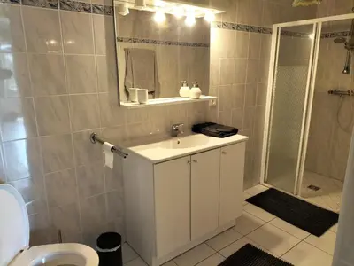 Salle de bains dans l'établissement Studio en toute simplicité