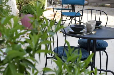 Terrasse ou espace extérieur de l'établissement Les Herbes Folles