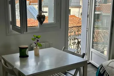 Balcon ou terrasse dans l'établissement Beautiful studio with balcony near the Old Port