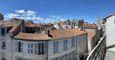 Vue générale sur La Rochelle ou vue de la ville depuis l'appartement