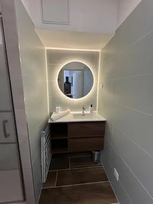 Salle de bains dans l'établissement Chez Camille & Emma - Hyper Centre Climatisé