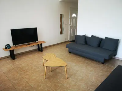 Télévision ou salle de divertissement dans l'établissement Gîte au coeur du Marais Poitevin - Maillezais - 6 Personnes