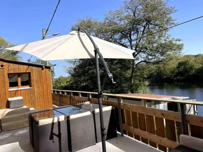 Vue sur la rivière ou le fleuve situé(e) à proximité de la maison de vacances