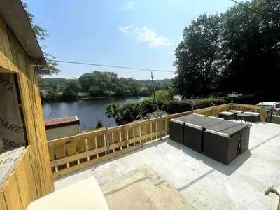 Vue sur la rivière ou le fleuve situé(e) à proximité de la maison de vacances