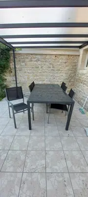 Terrasse ou espace extérieur de l'établissement Gite Rive Charente Le Bateau