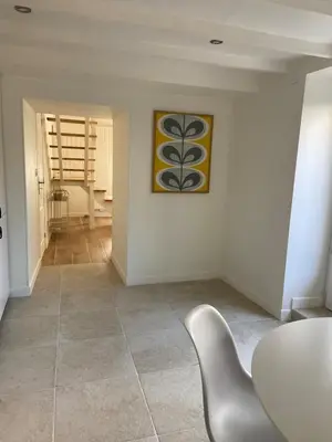 Coin salon dans l'établissement Charmante Maison de Campagne