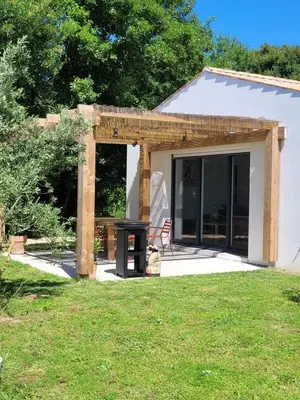 Jardin de l'établissement Maison à la campagne proche de La Rochelle